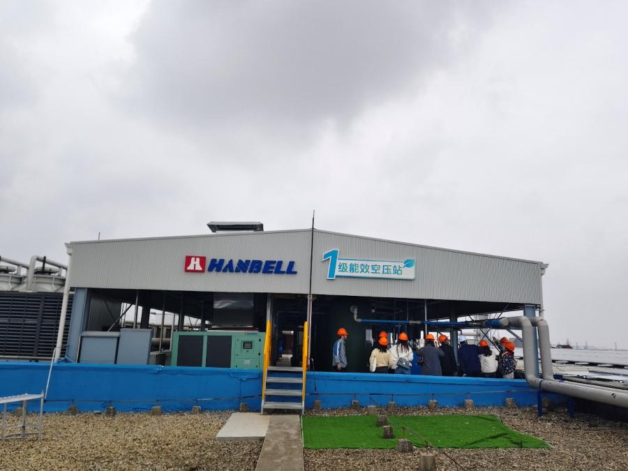 Yuzhen organise une session de formation intégrée sur la production, la recherche et la vente pour collaborer à la croissance des ventes.