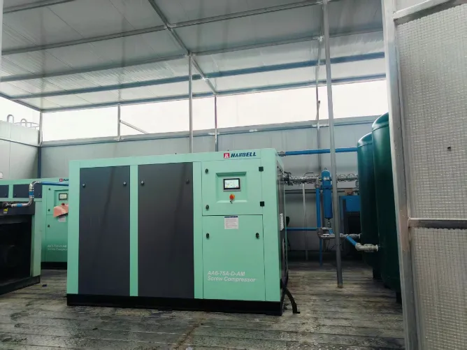 Les ingénieurs de Yuzhen installent un compresseur d'air VFD à deux étages Hanbell de 75 kW pour une usine de pièces automobiles au Vietnam