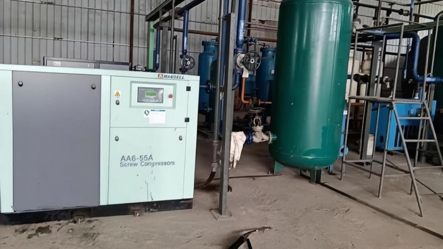 Maintenance sur site des ingénieurs de Shanghai Yuzhen en Indonésie : deux compresseurs d'air à vis Hanbell AA6‑55A revitalisés avec un rendement et une stabilité élevés